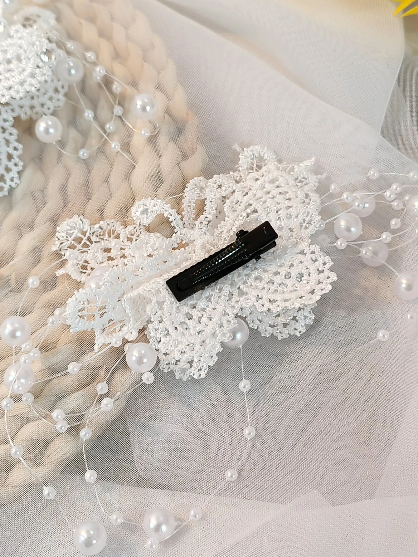 2pcs Faux Pearl Butterfly Design Hair Clip for Women Barrette Styling Hair