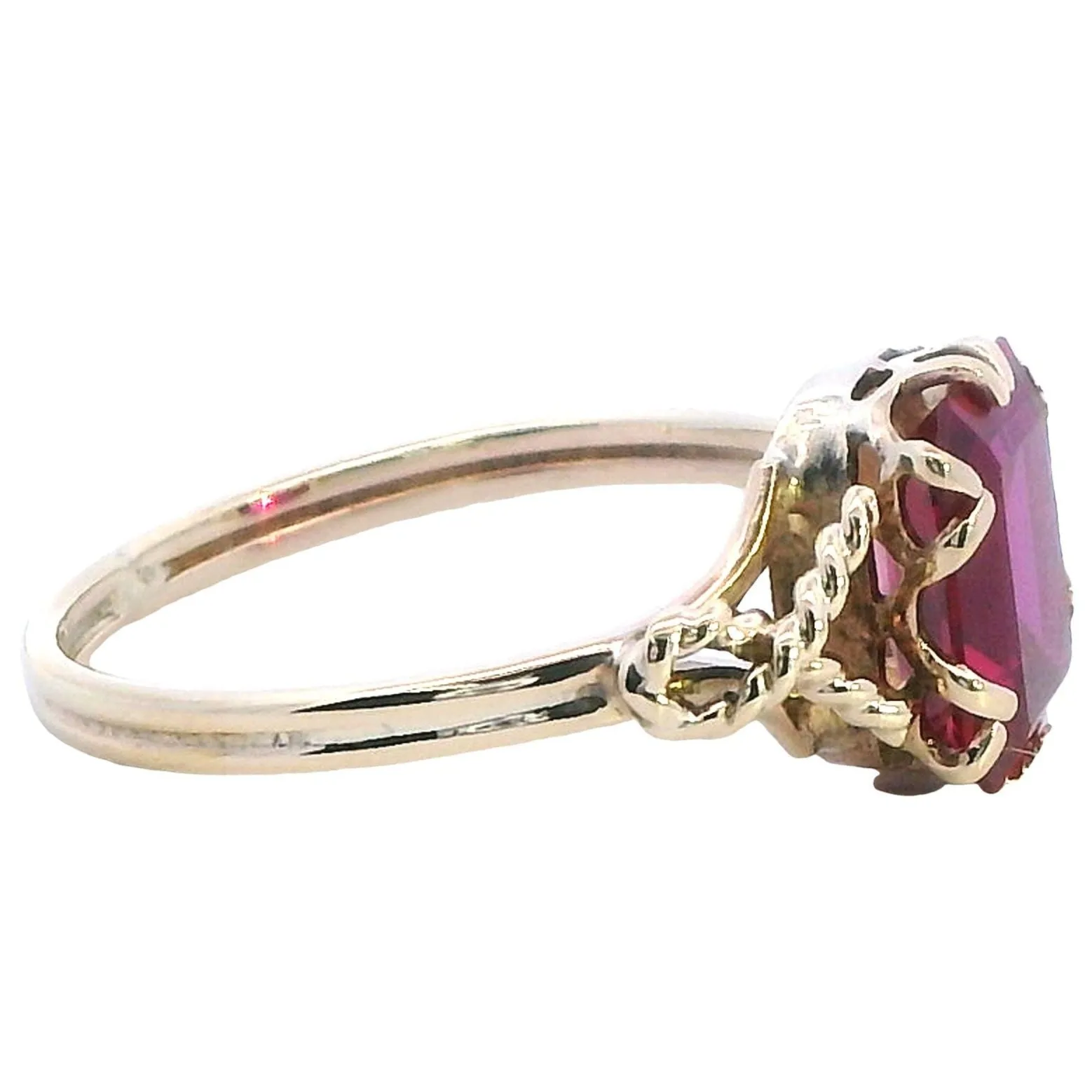 Charming 9ct Yellow Gold Synthetic Ruby Ring