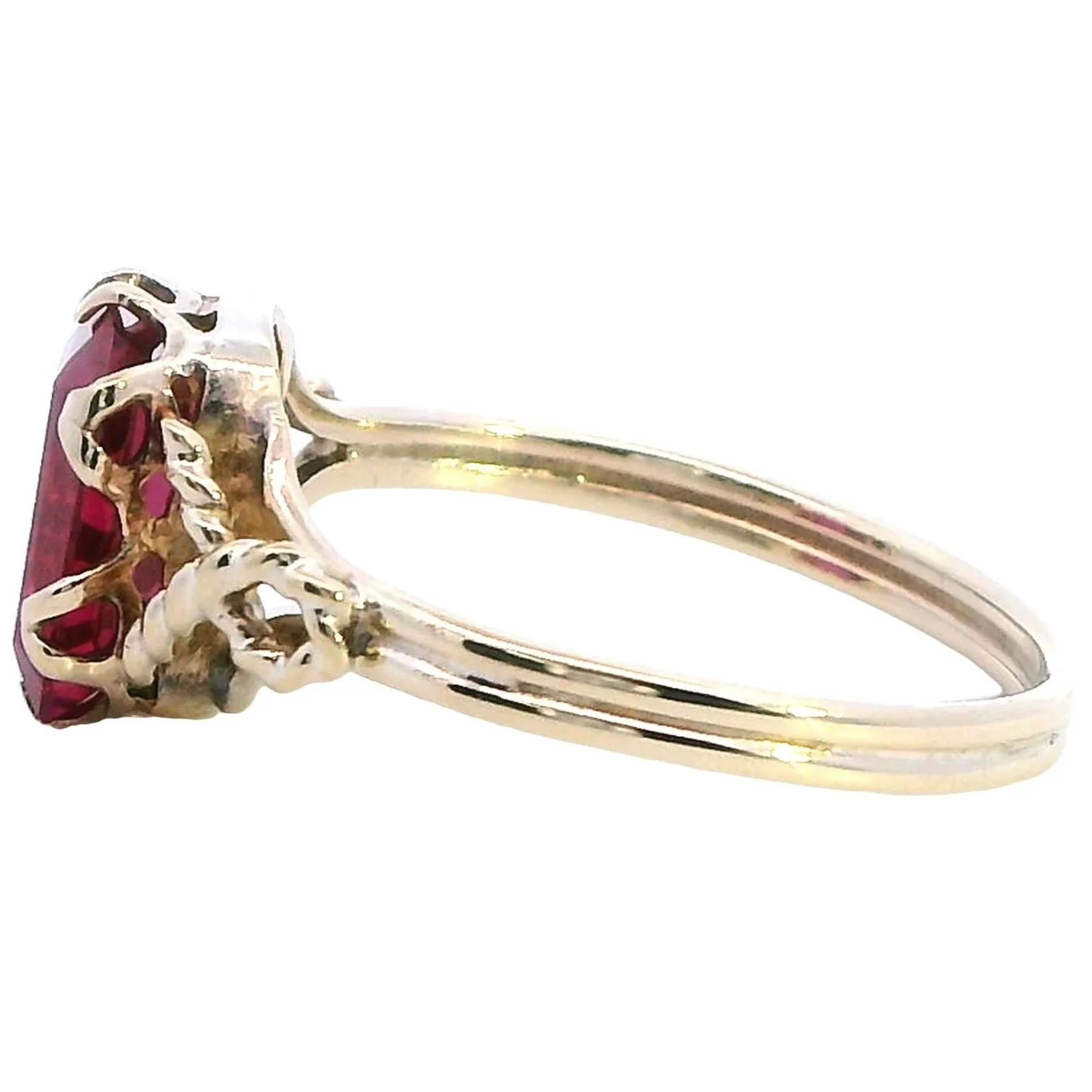 Charming 9ct Yellow Gold Synthetic Ruby Ring