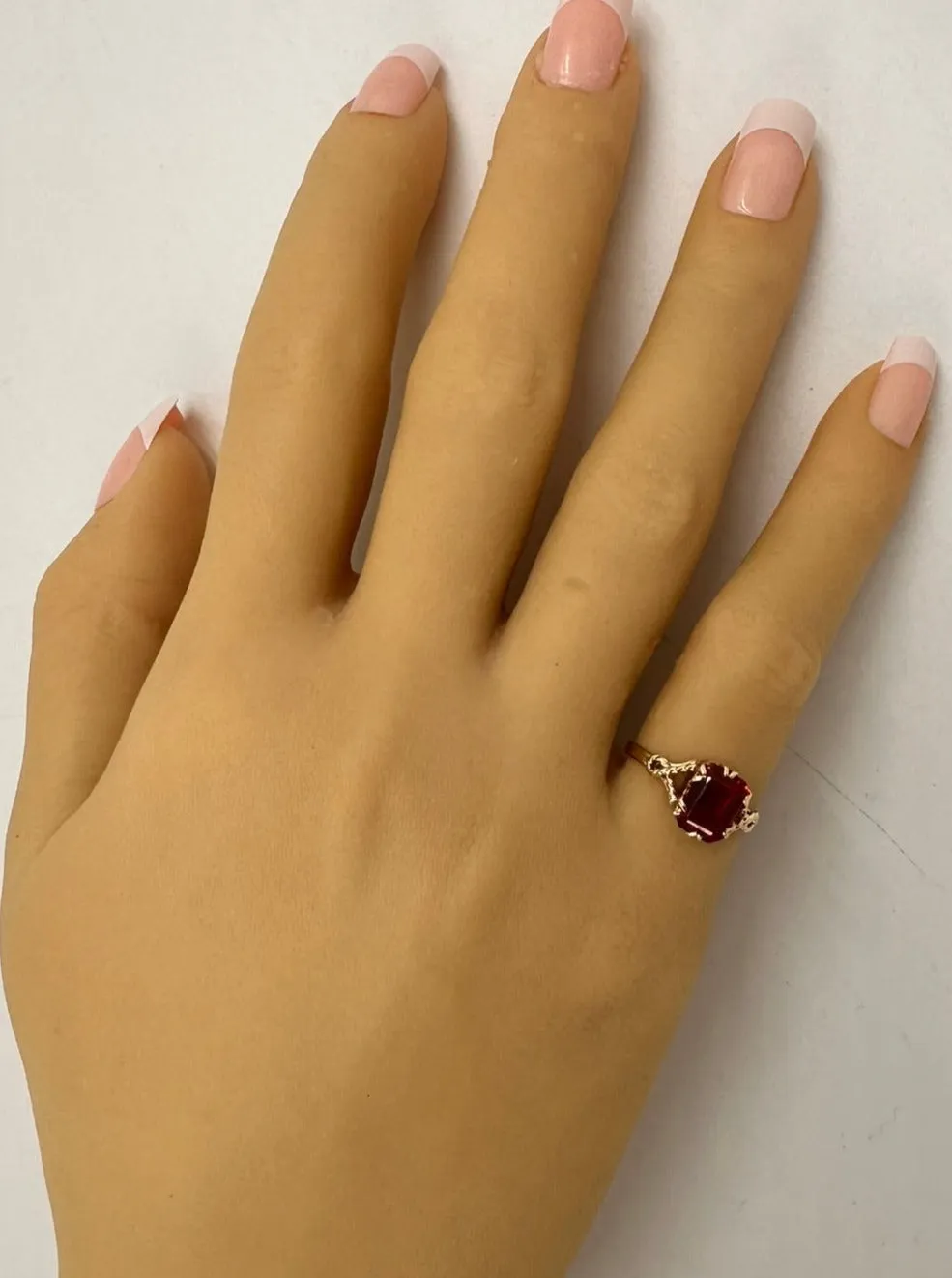 Charming 9ct Yellow Gold Synthetic Ruby Ring