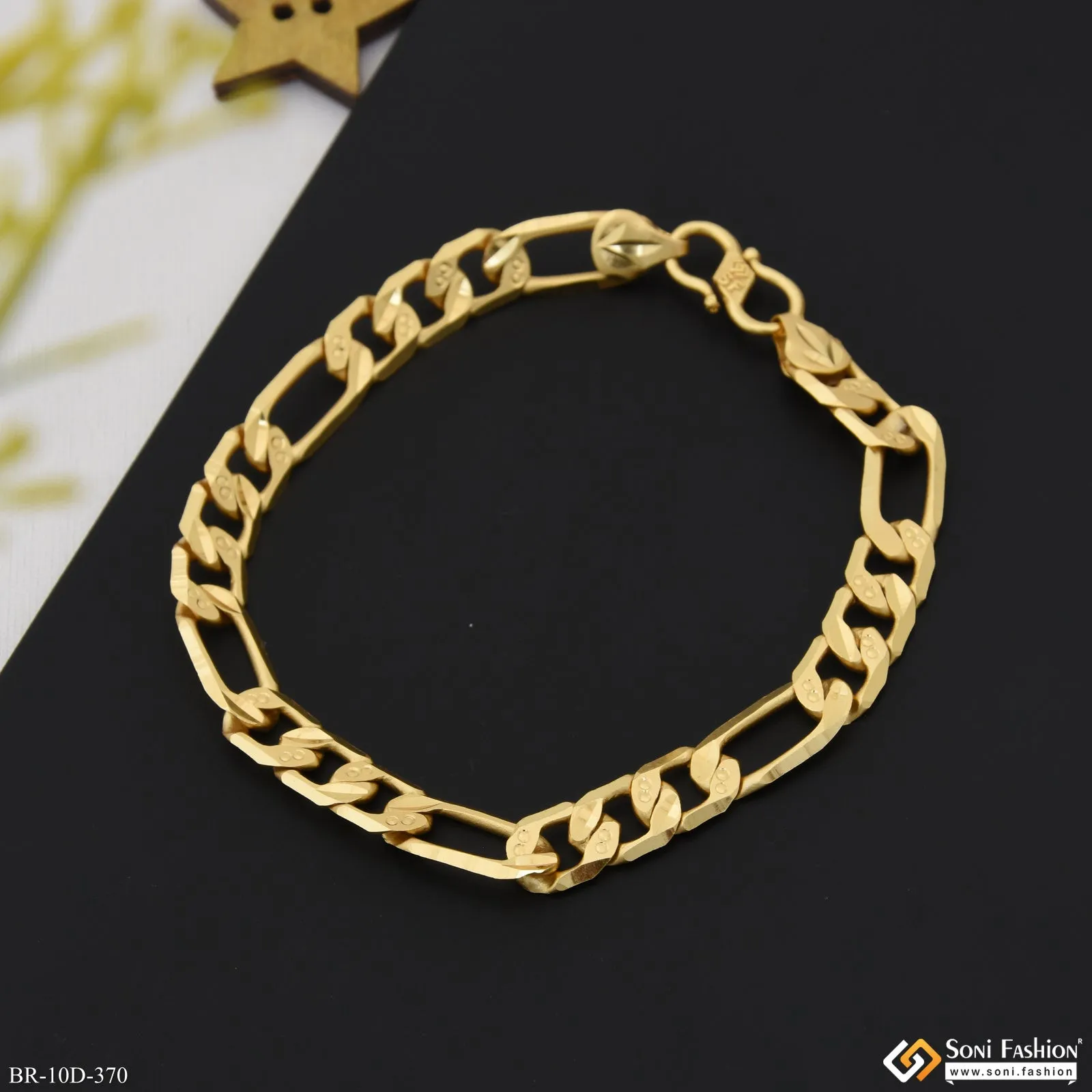 Delicate Design Gold Plated Sachin Bracelet for Men - Style D370