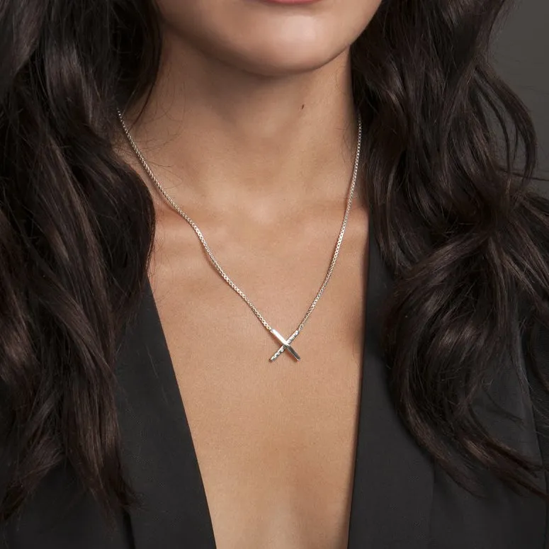 DIAMOND X NECKLACE