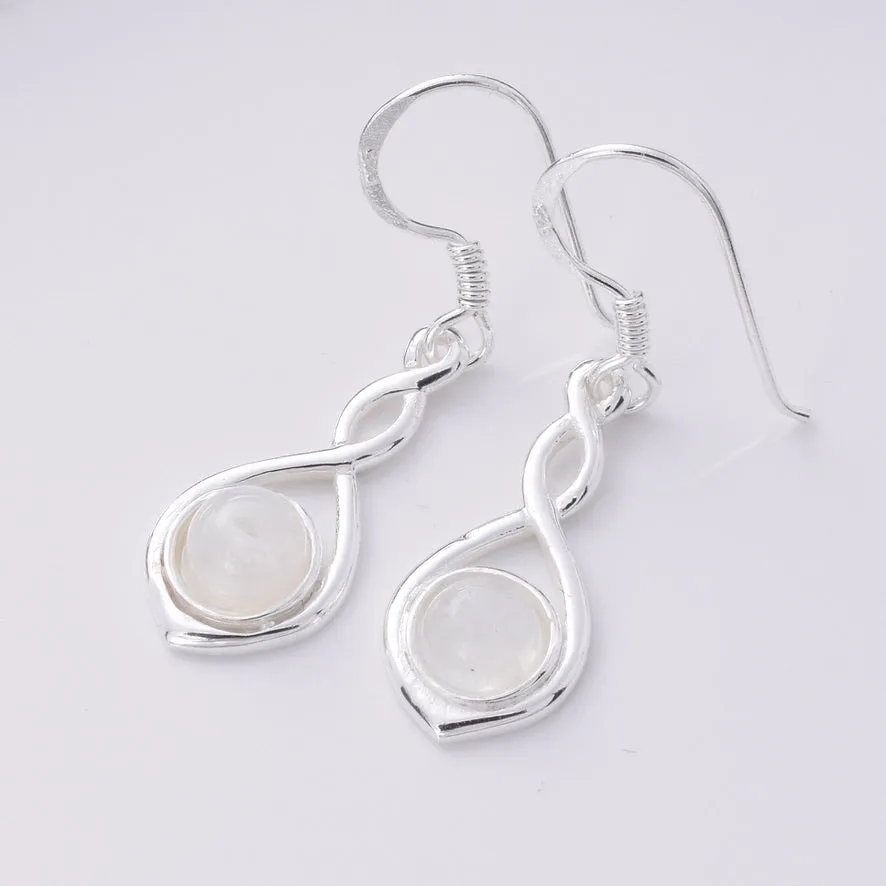 E749 - 925 Silver and moonstone earrings