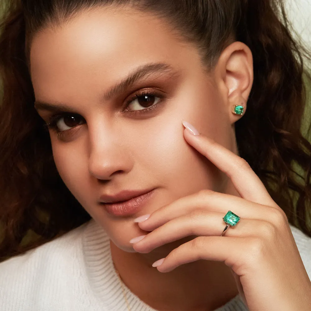 Emerald Solitaire Ring