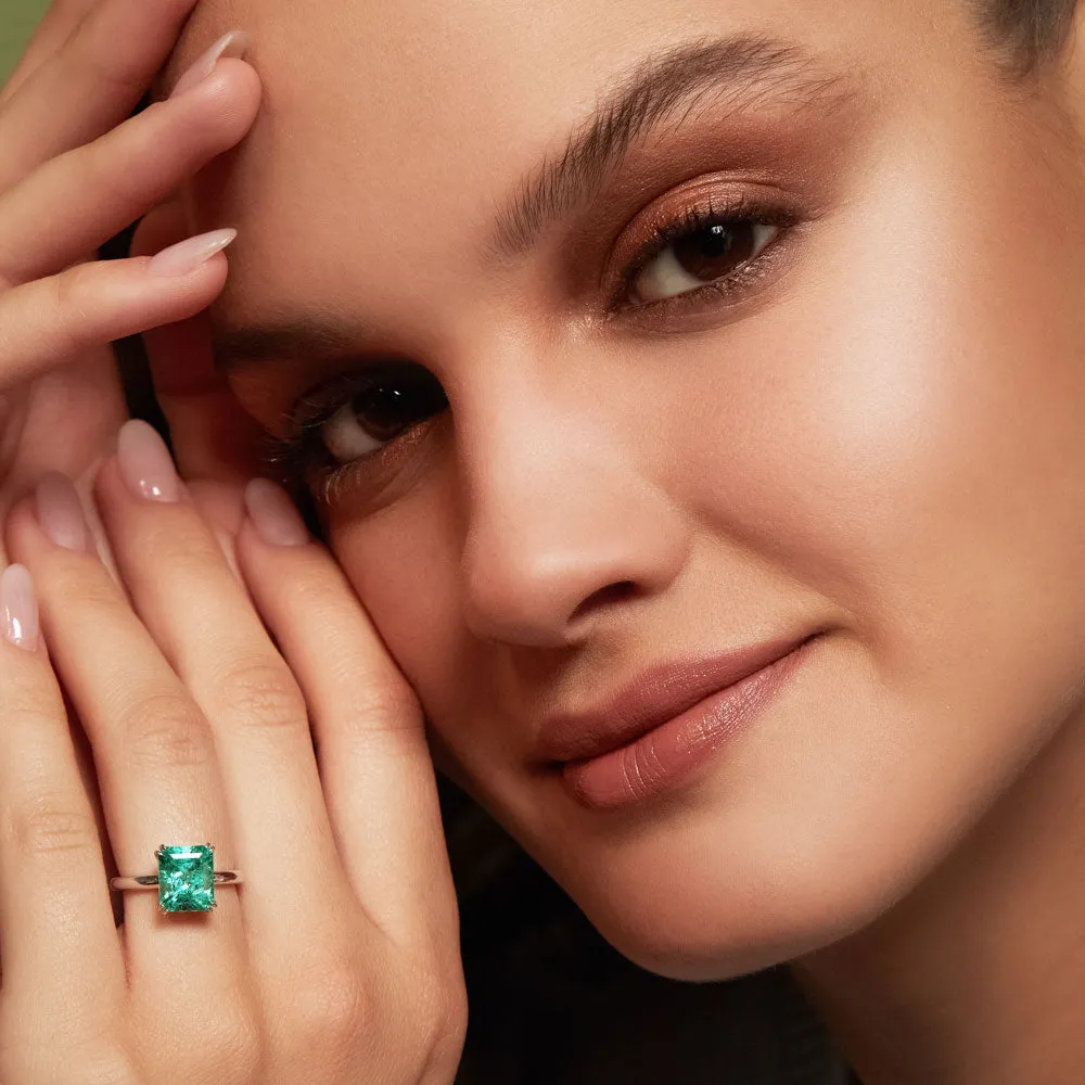 Emerald Solitaire Ring