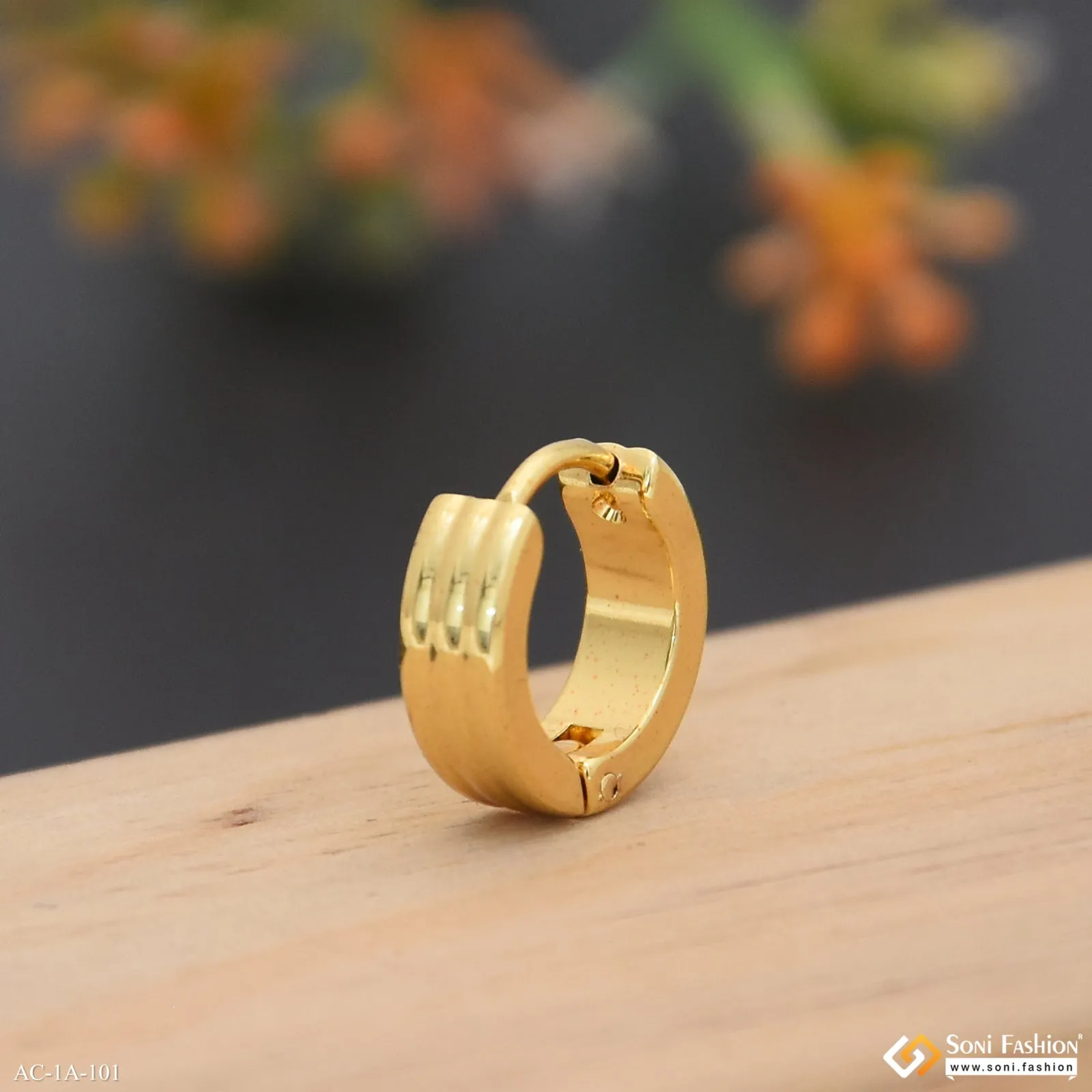 Golden Color Stainless Steel Stud Earring for Men - Style A101