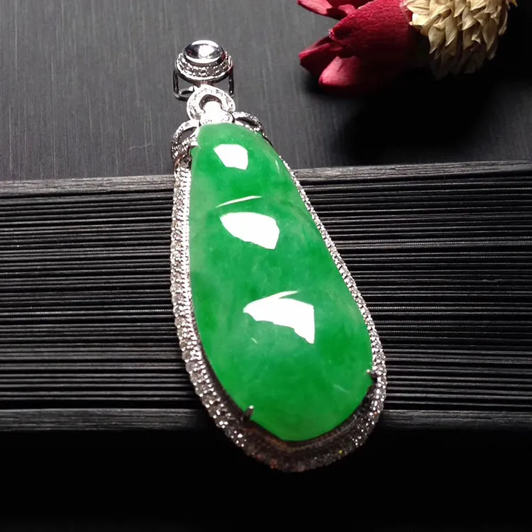 Natural Jade Pendant Jadeite Gold Pendant PT369