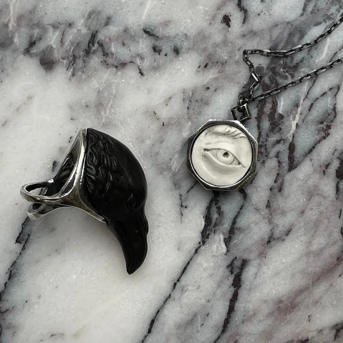 Oracle pendant