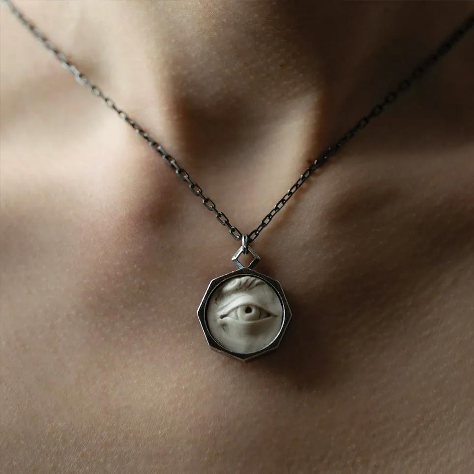 Oracle pendant