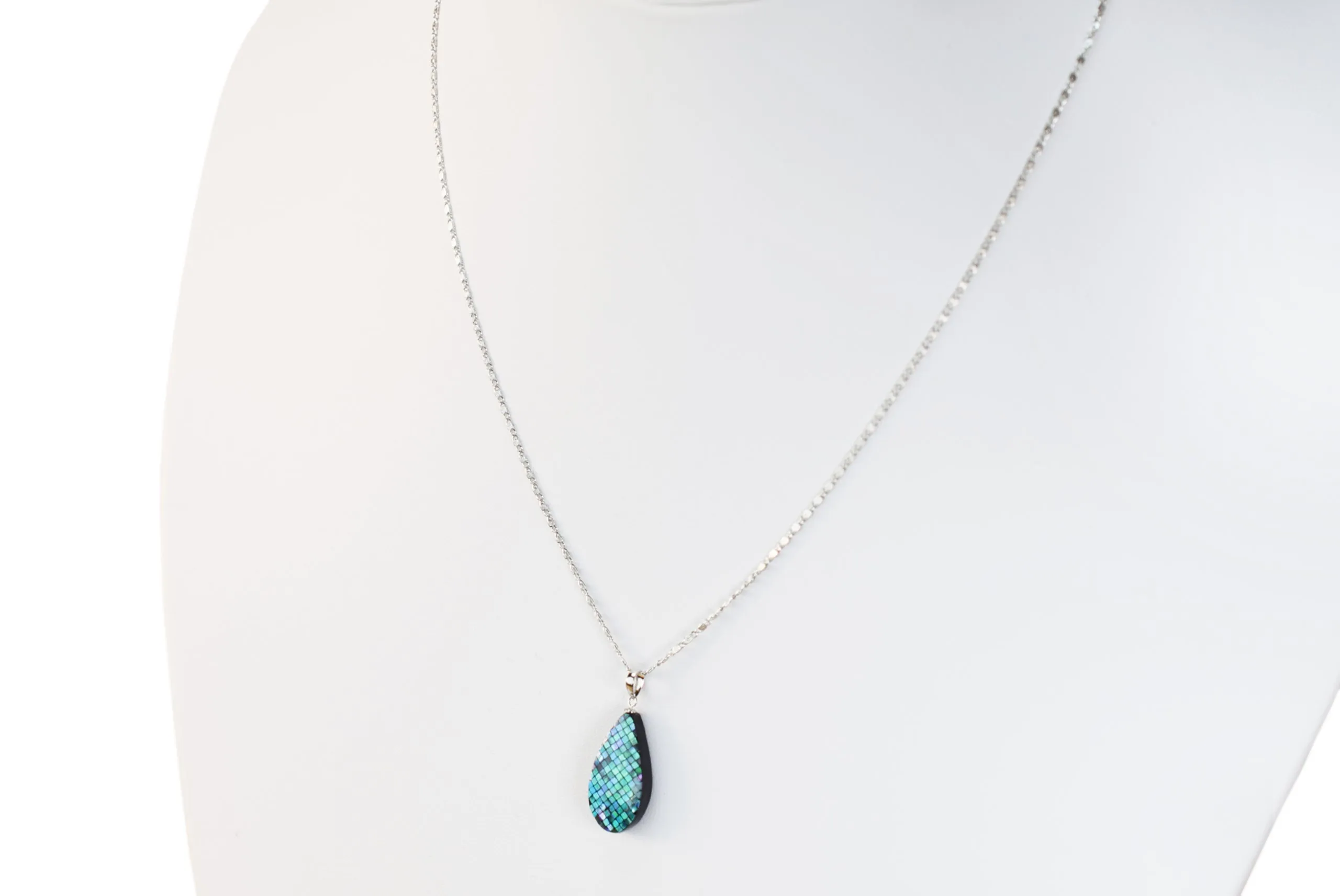 Raden Pendant Necklace - Drop / Green Color / Small Size-, Japanese Lacquer Jewelry, Kyoto Jewelry