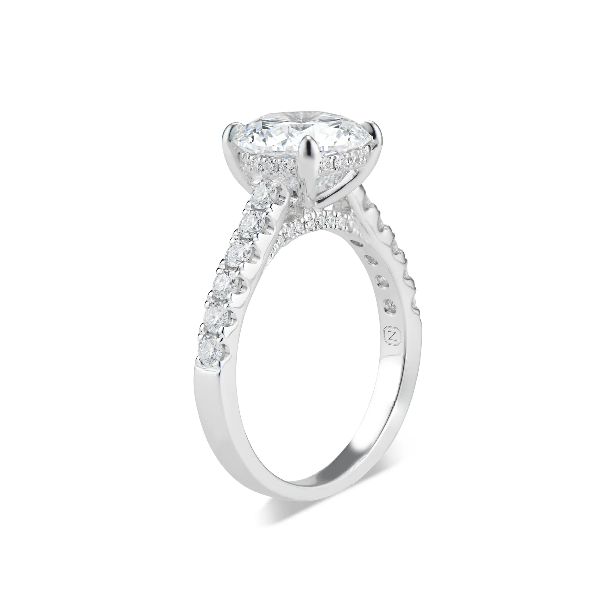 Round Diamond Engagement Ring
