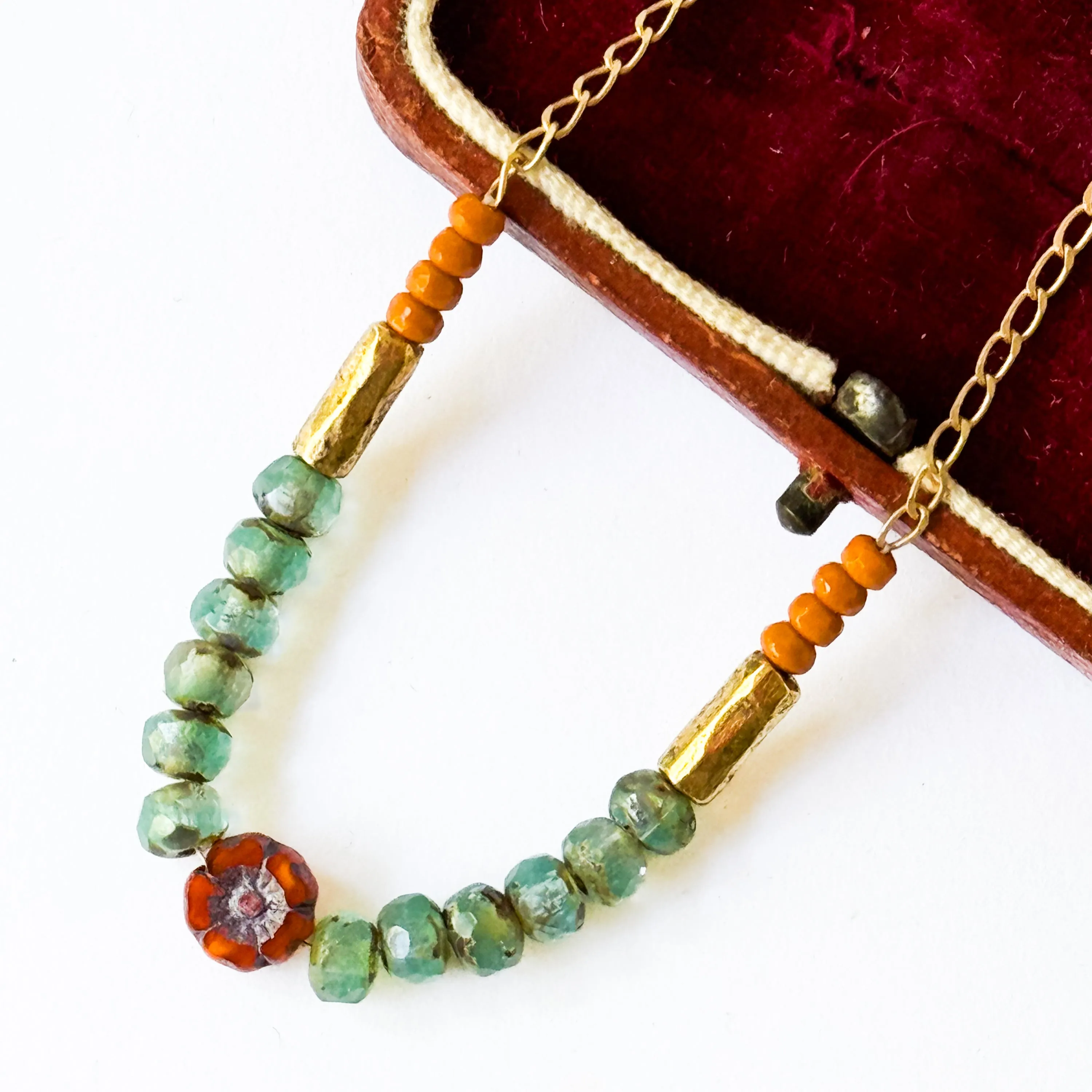 Tiny flower and bead Pendant necklace - WS