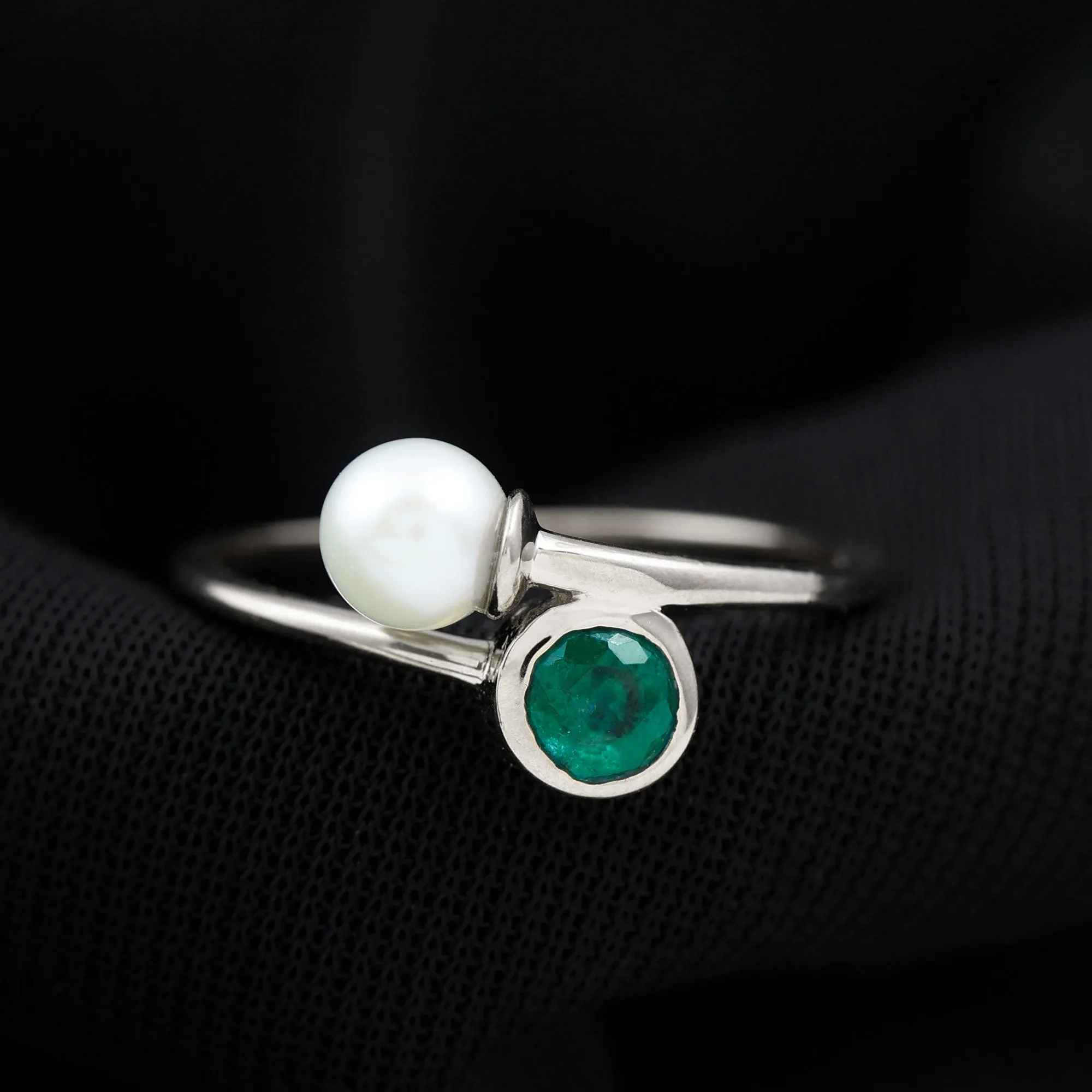 Toi et Moi Emerald and Freshwater Pearl Ring in Gold