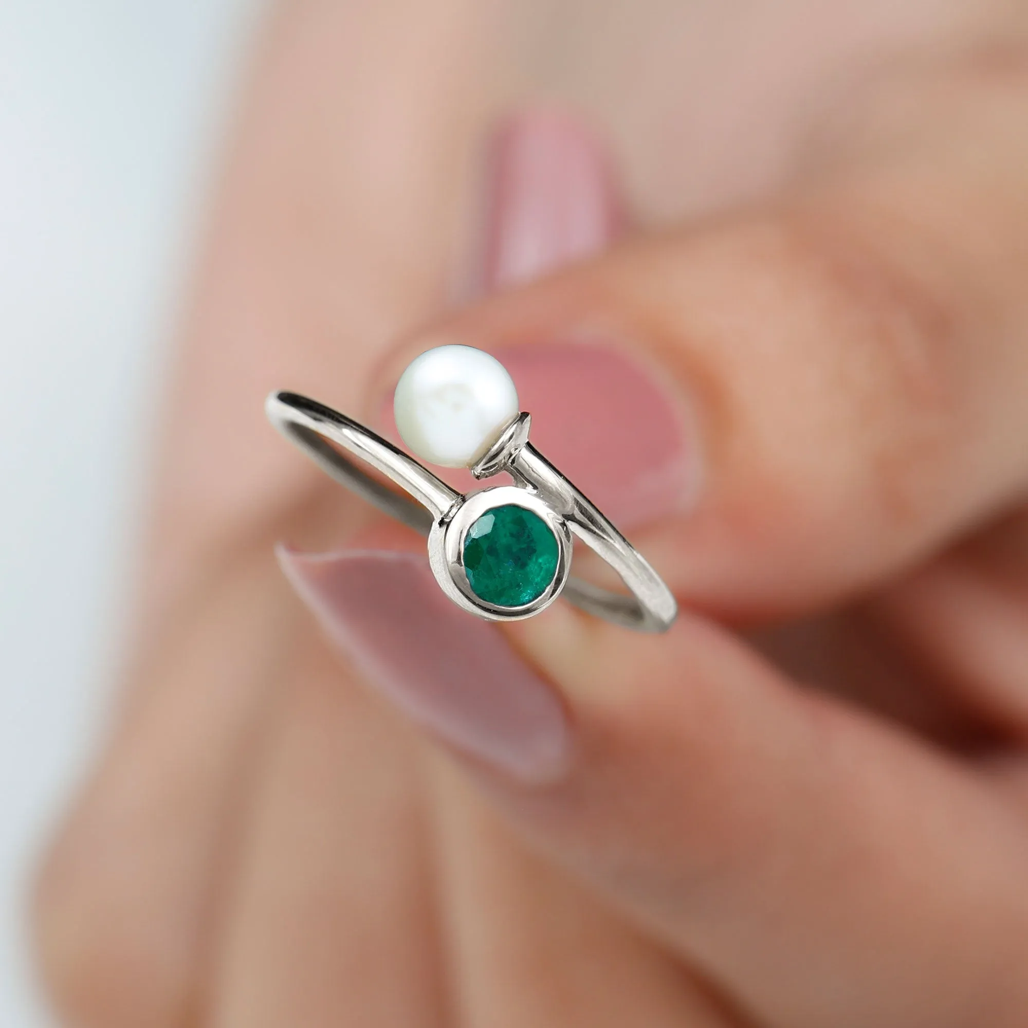 Toi et Moi Emerald and Freshwater Pearl Ring in Gold